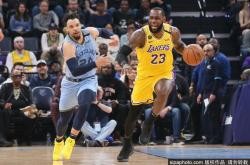 开云APP-尼克战胜灰熊，安东尼詹皇合砍分获得胜利