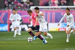 开云体育官方网站-包含亚眠主场力克圣艾蒂安，结束颓势的词条