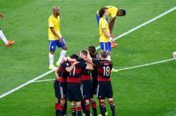 开云官网-足球比赛的精彩瞬间让人回味无穷