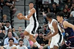 开云体育-马刺绝地反击美国男篮，加里纳利关键制胜的简单介绍