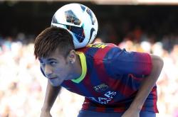 开云足球直播-年度焦点之战之夜，基耶萨硬仗之王