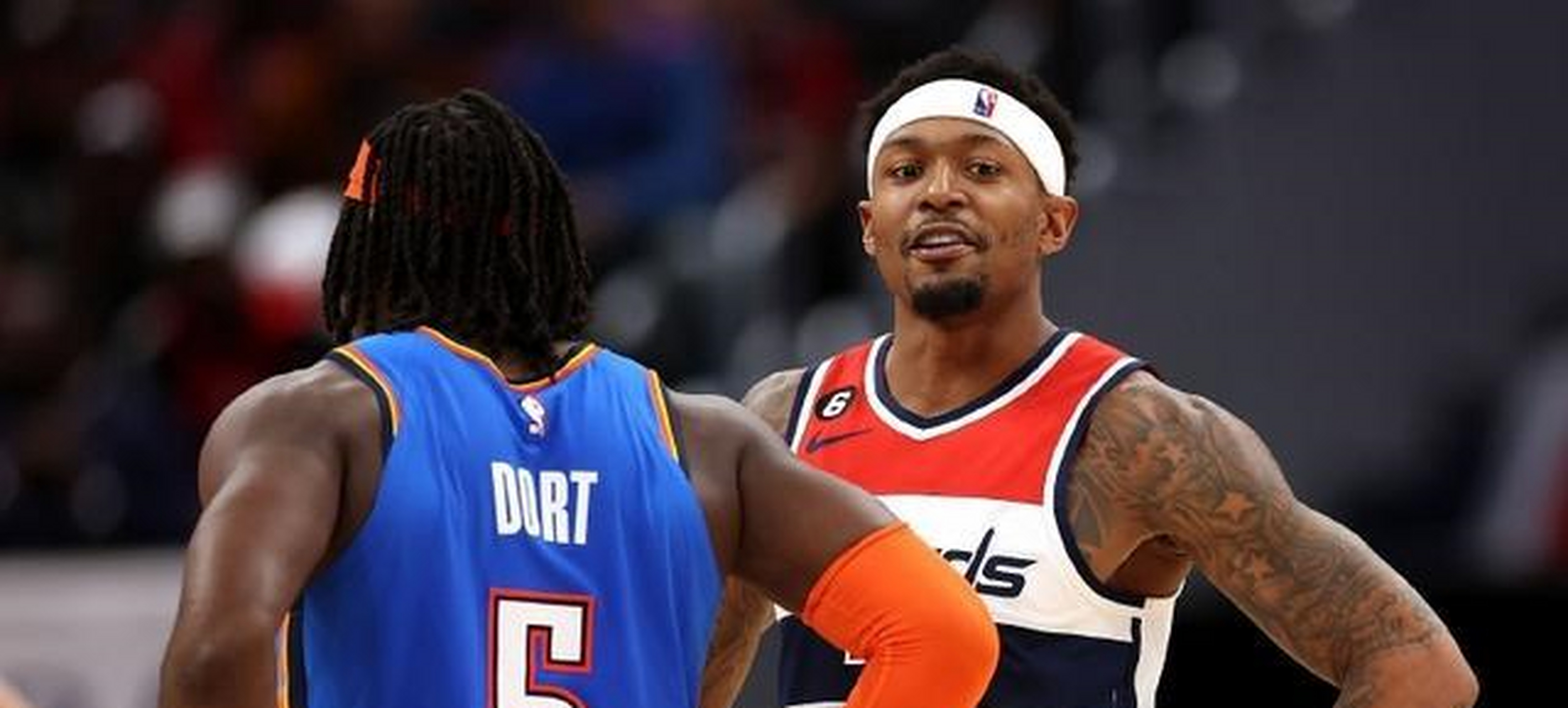 雷霆险胜奇才，贝弗利爆发神勇的简单介绍