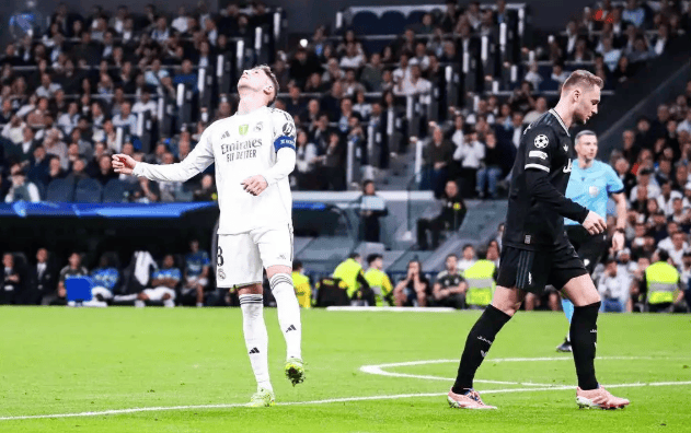 包含尤文险胜曼联，格纳布里关键制胜的词条