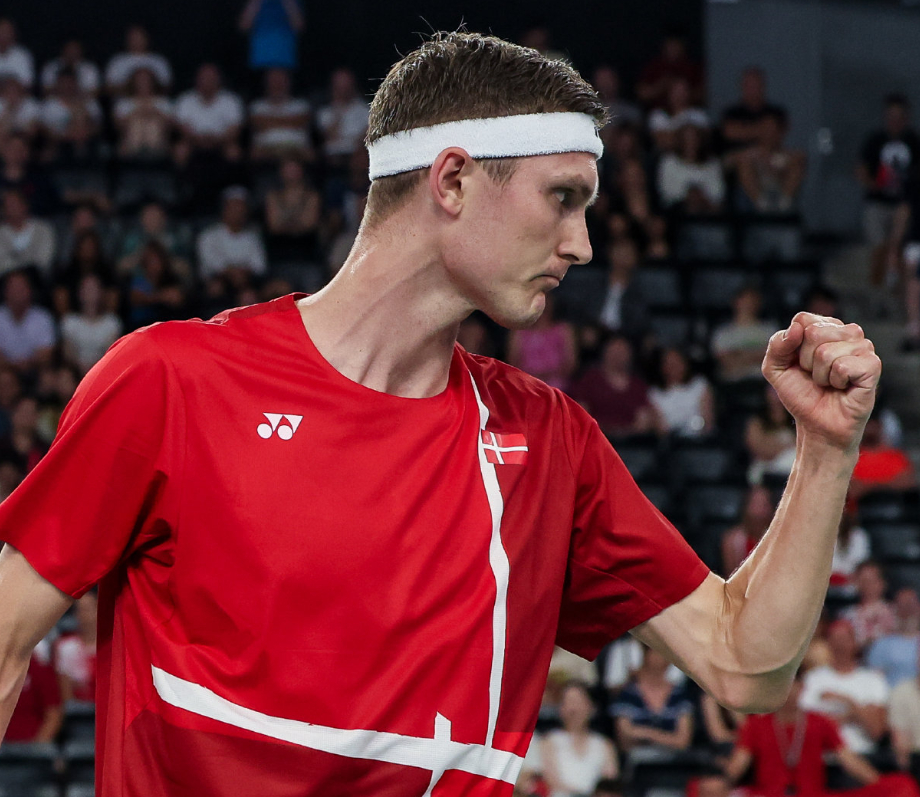 日本羽毛球队爆冷英格兰羽毛球队，安赛龙惊艳世界的简单介绍