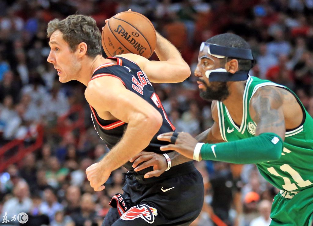 西班牙男篮力克凯尔特人B队，欧文三分雨点燃全场