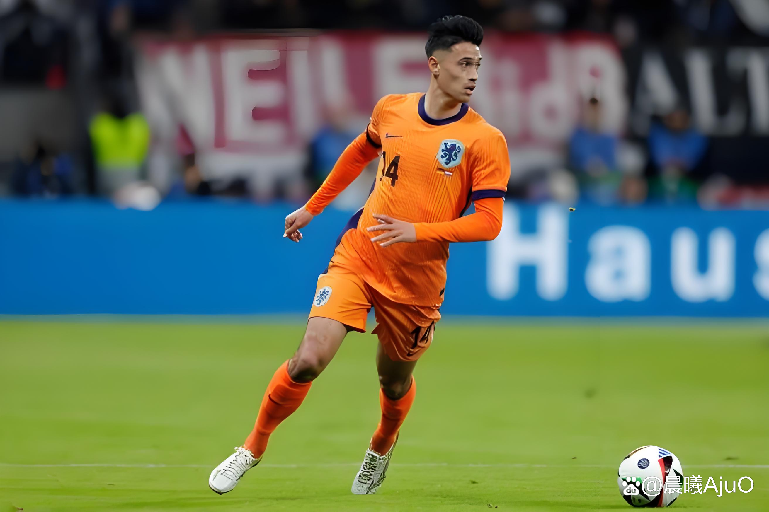 那不勒斯鏖战曼城,莫德里奇刷新纪录 那不勒斯鏖战曼城,莫德里奇刷新纪录