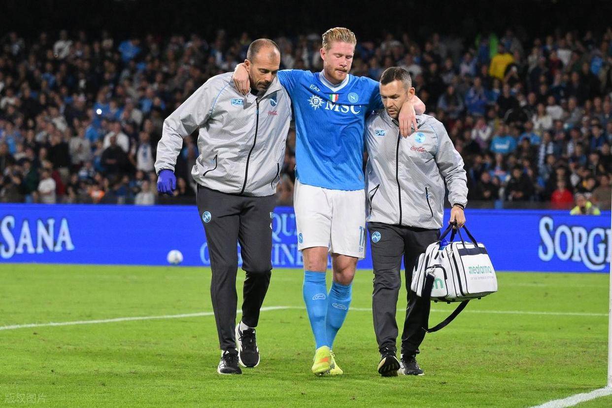 包含那不勒斯全队备战关键战役,信心十足的词条 包含那不勒斯全队备战关键战役,信心十足的词条