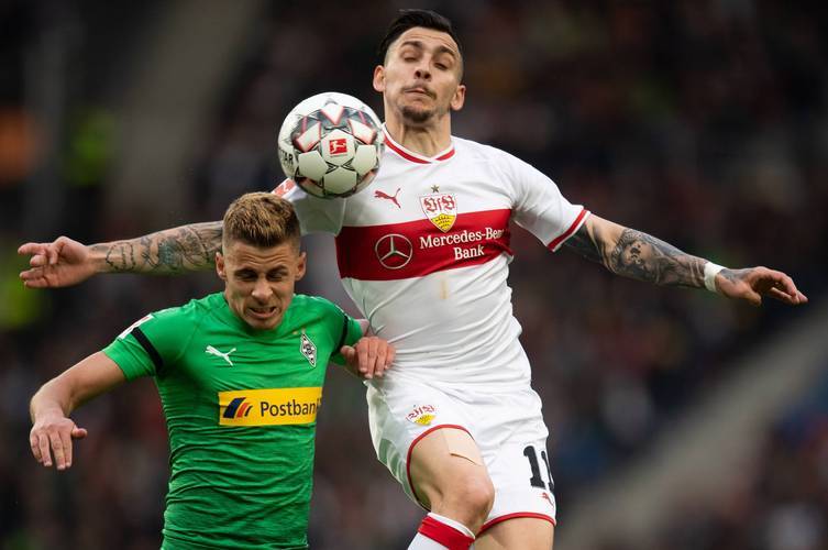 胡尔特主场战胜强敌，实现逆袭