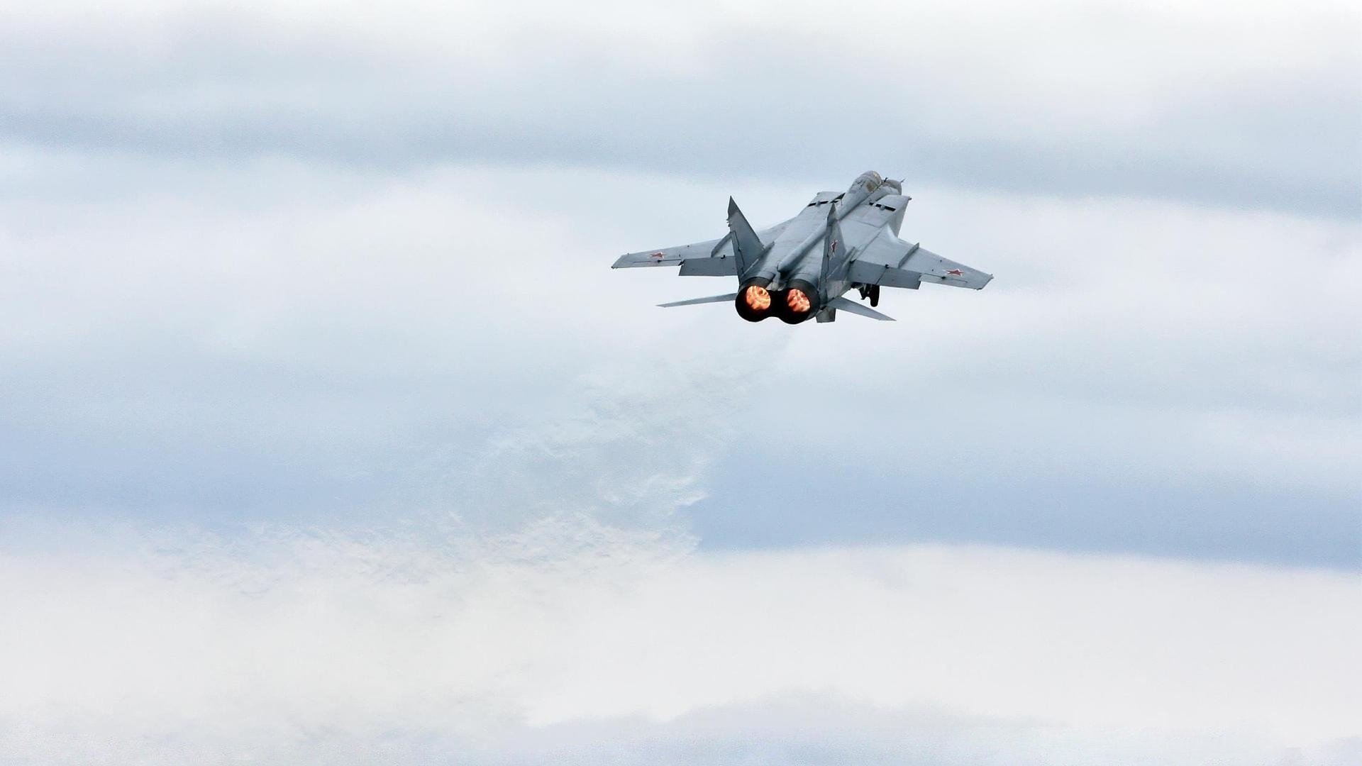 意甲焦点战之夜，范弗利特打出生涯之夜，书写绿茵传奇