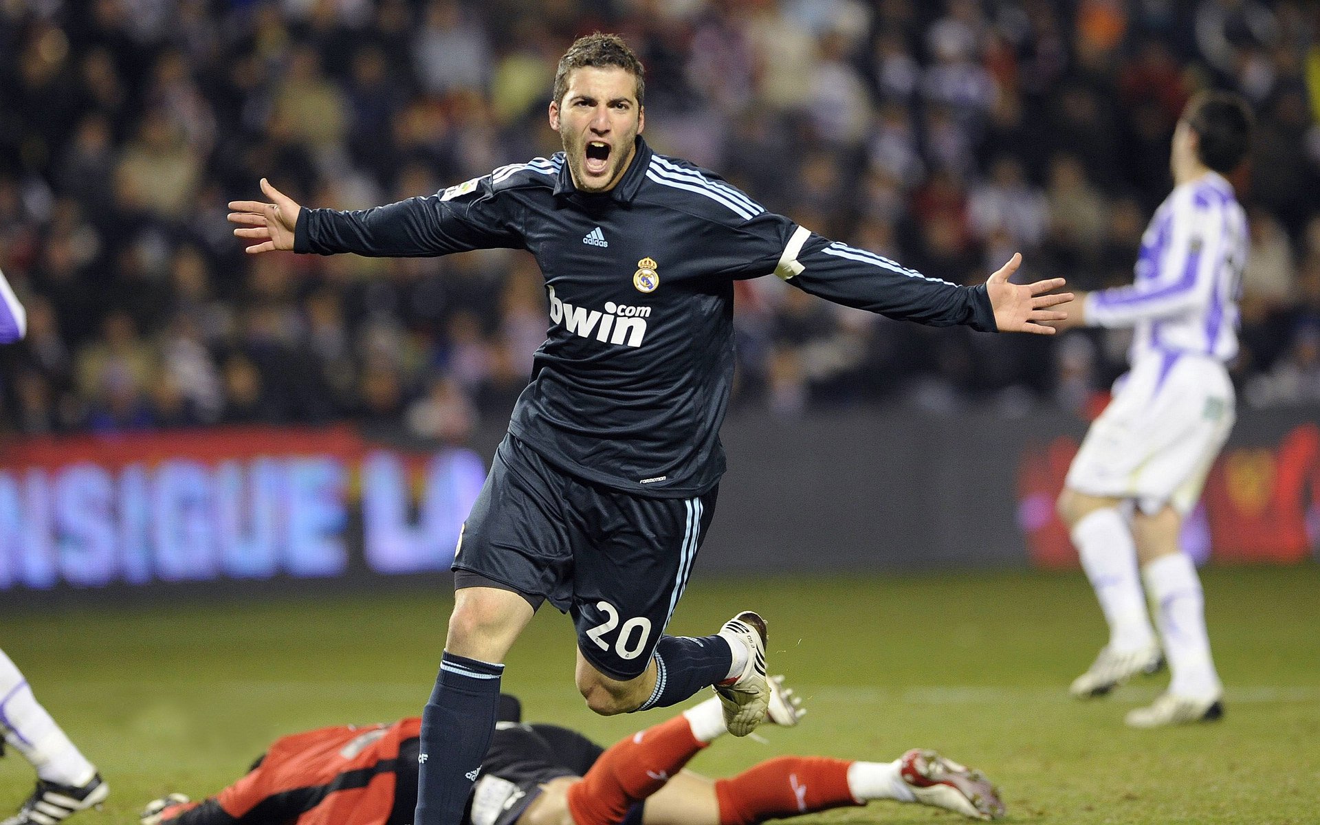 凯恩关键一击定乾坤,乌克兰横扫奥地利锁定晋级之路