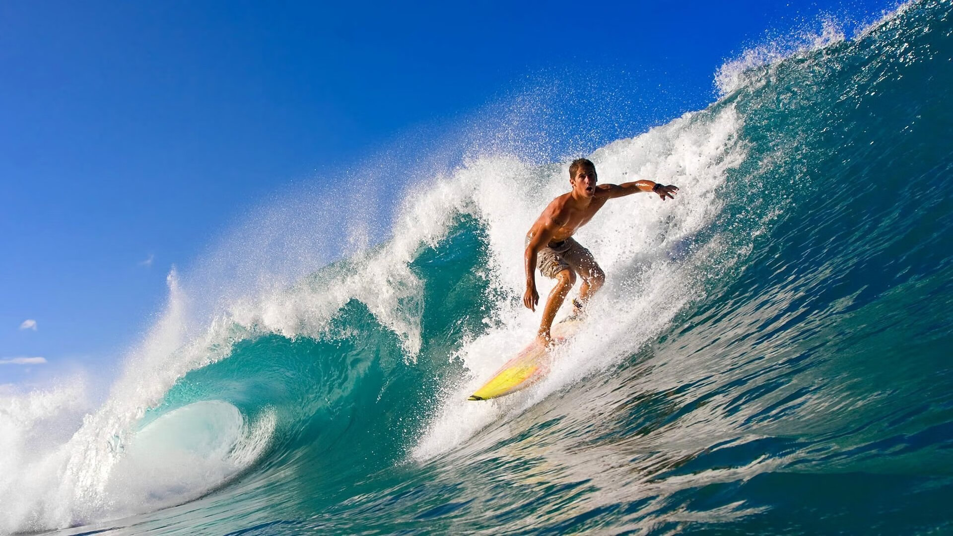 孤勇者与碾压者，维斯塔潘扛起全队，索伯车队如何意外碾压迈凯伦？